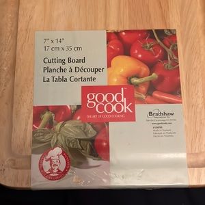 NWOT good cook cutting board